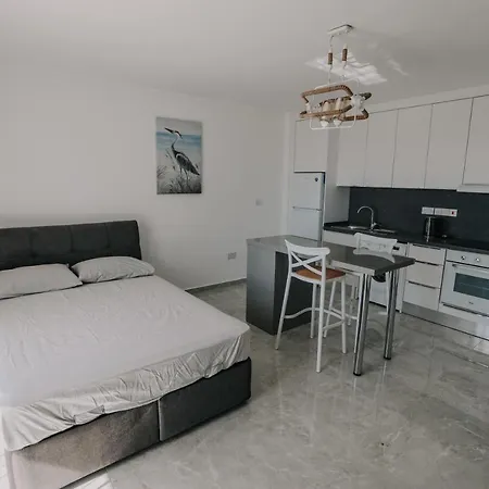 Park G-169 Apartment Perivolia tou Trikomou